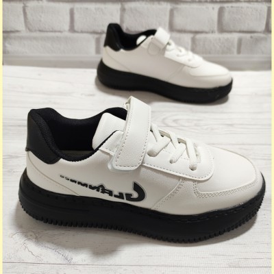 Кросівки білі на чорній підошві Арт: A G017-310